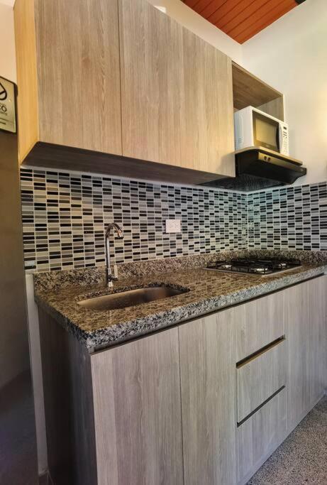 Descanso Bajo La Piedra Del Penol Appartement Guatapé
